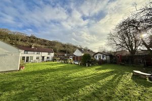 Rear Gardens- click for photo gallery